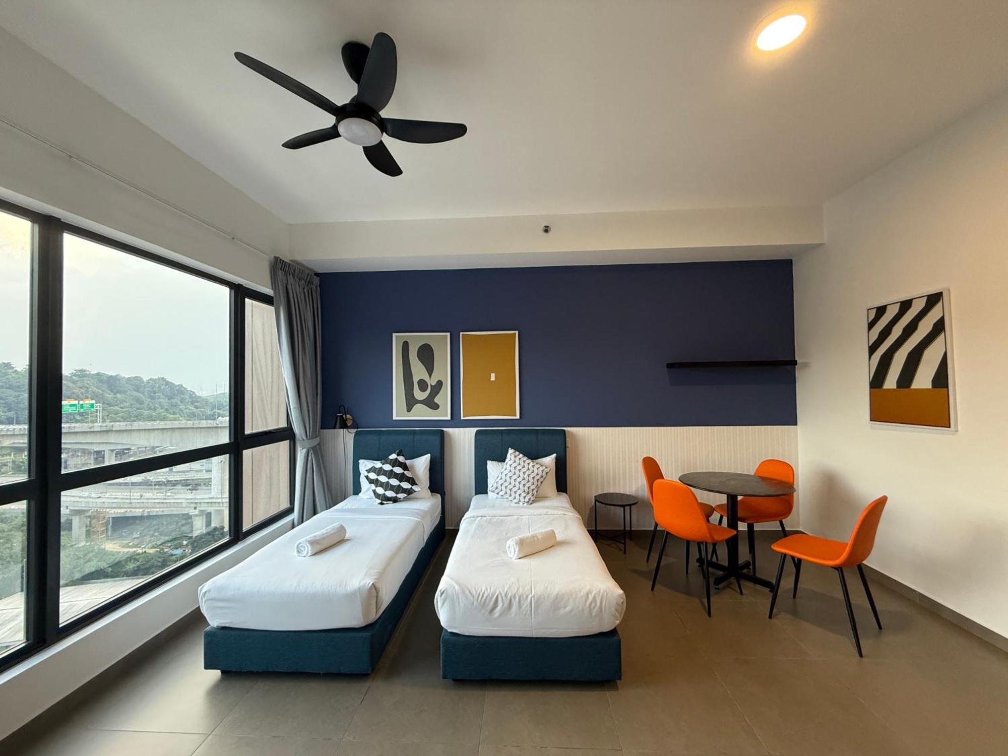 Mossaz Mana-Mana Suites Kuala Lumpur เปอตาลิงจายา ภายนอก รูปภาพ